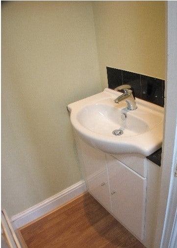 Flat Matheson Road in Greater London