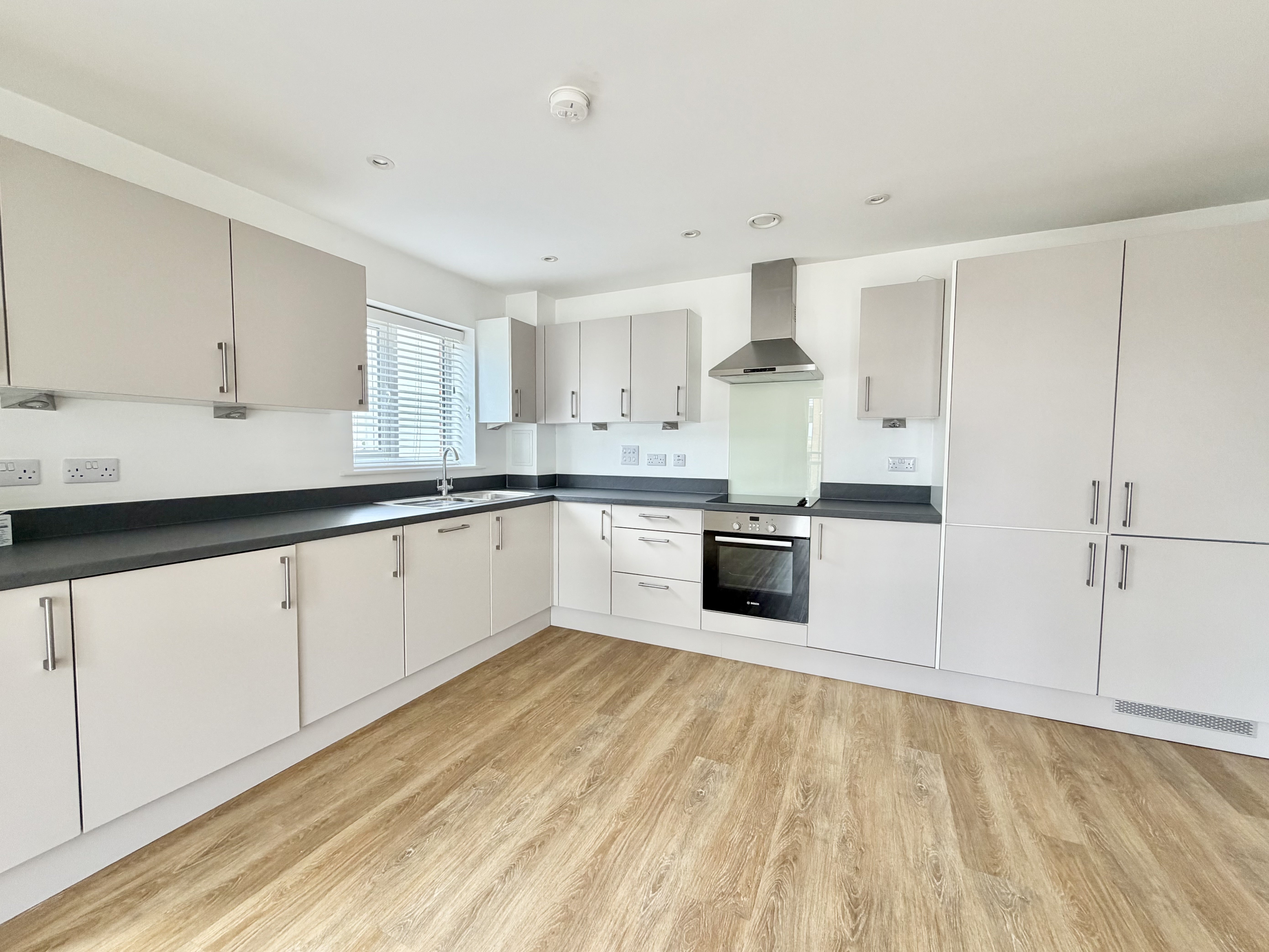 Flat Holmbush Mews in Horsham
