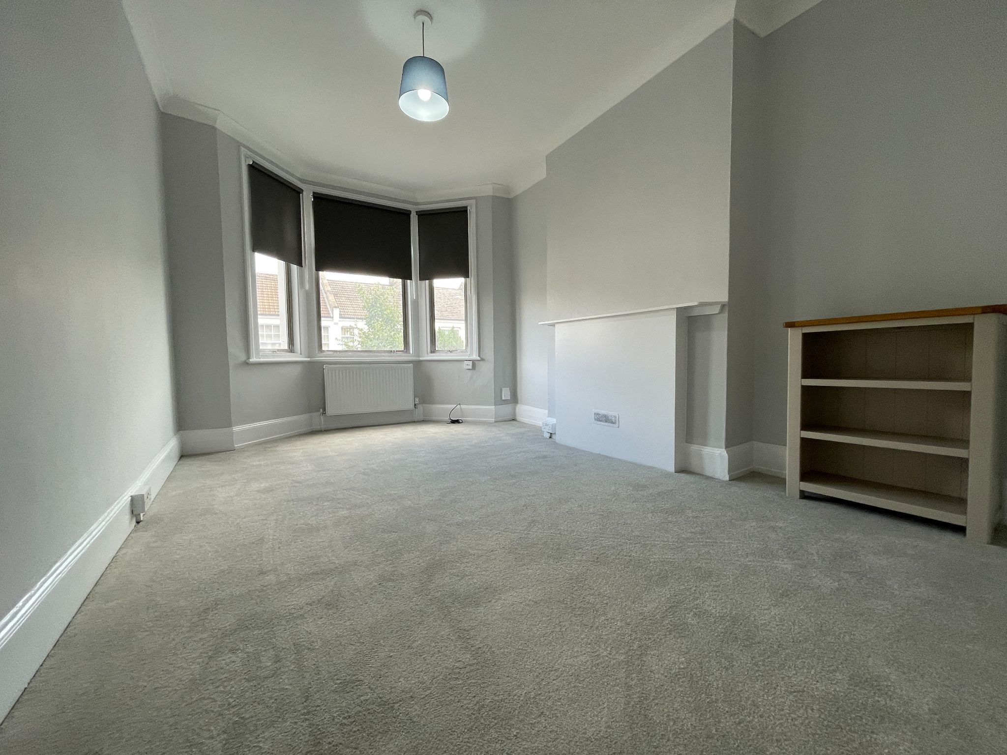 Flat Chaplin Road in Greater London
