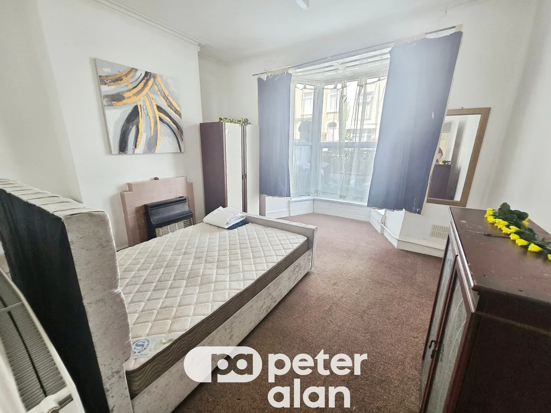Flat Finsbury Terrace in Swansea