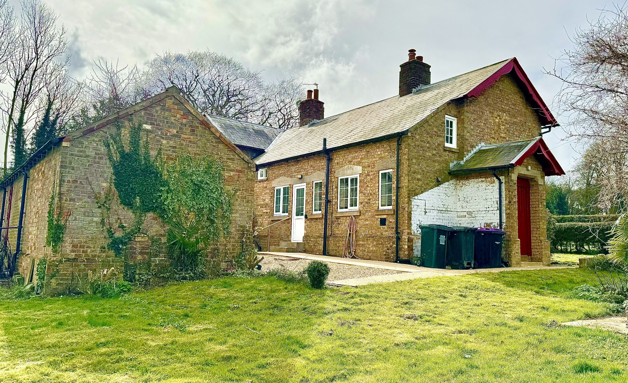 House School Lane in Hainton