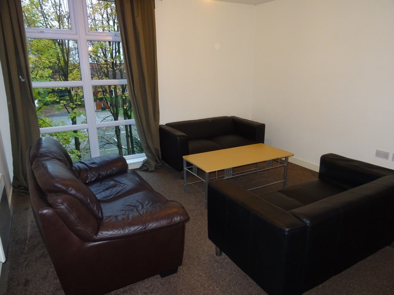 Flat Petworth Close in Manchester