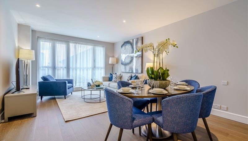 Flat Westferry Circus in Greater London