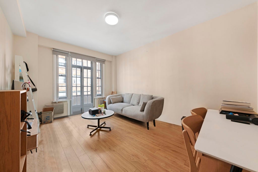 Flat Finchley Road in City of Westminster