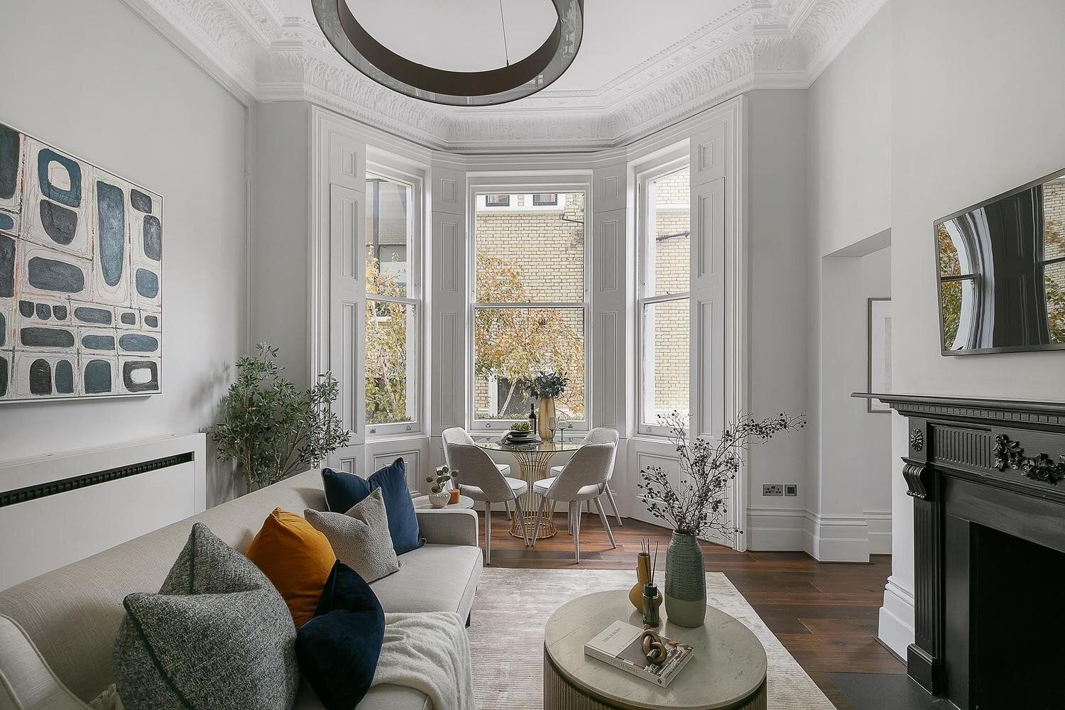 Flat Southwell Gardens in Greater London