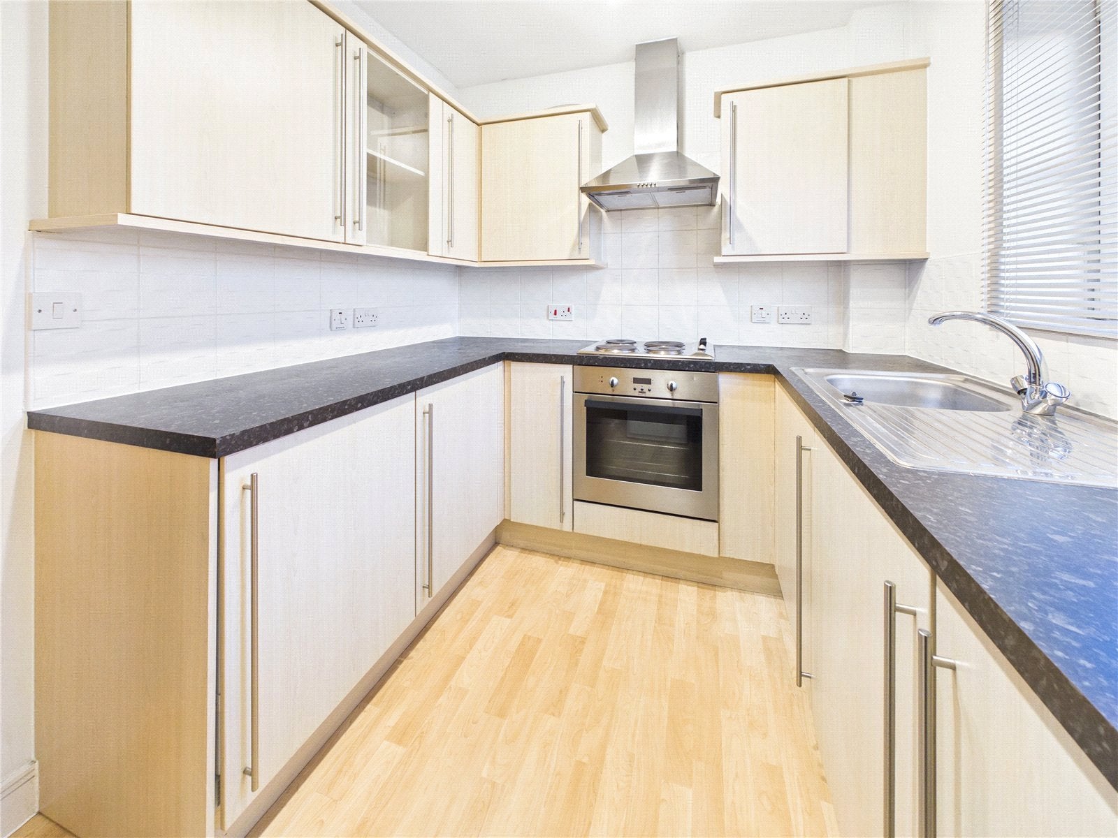 Flat Champs Sur Marne in Bristol
