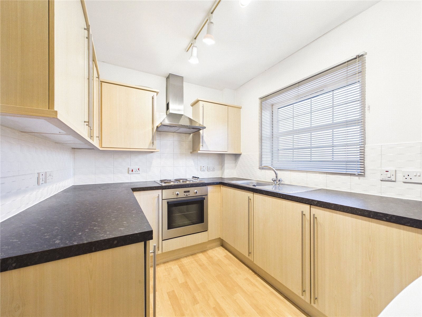 Flat Champs Sur Marne in Bristol