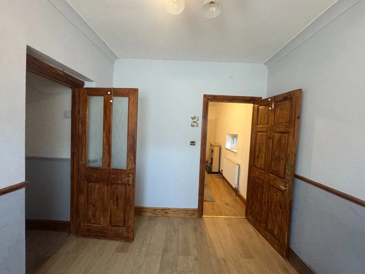 Flat Fairlop Gardens in Greater London