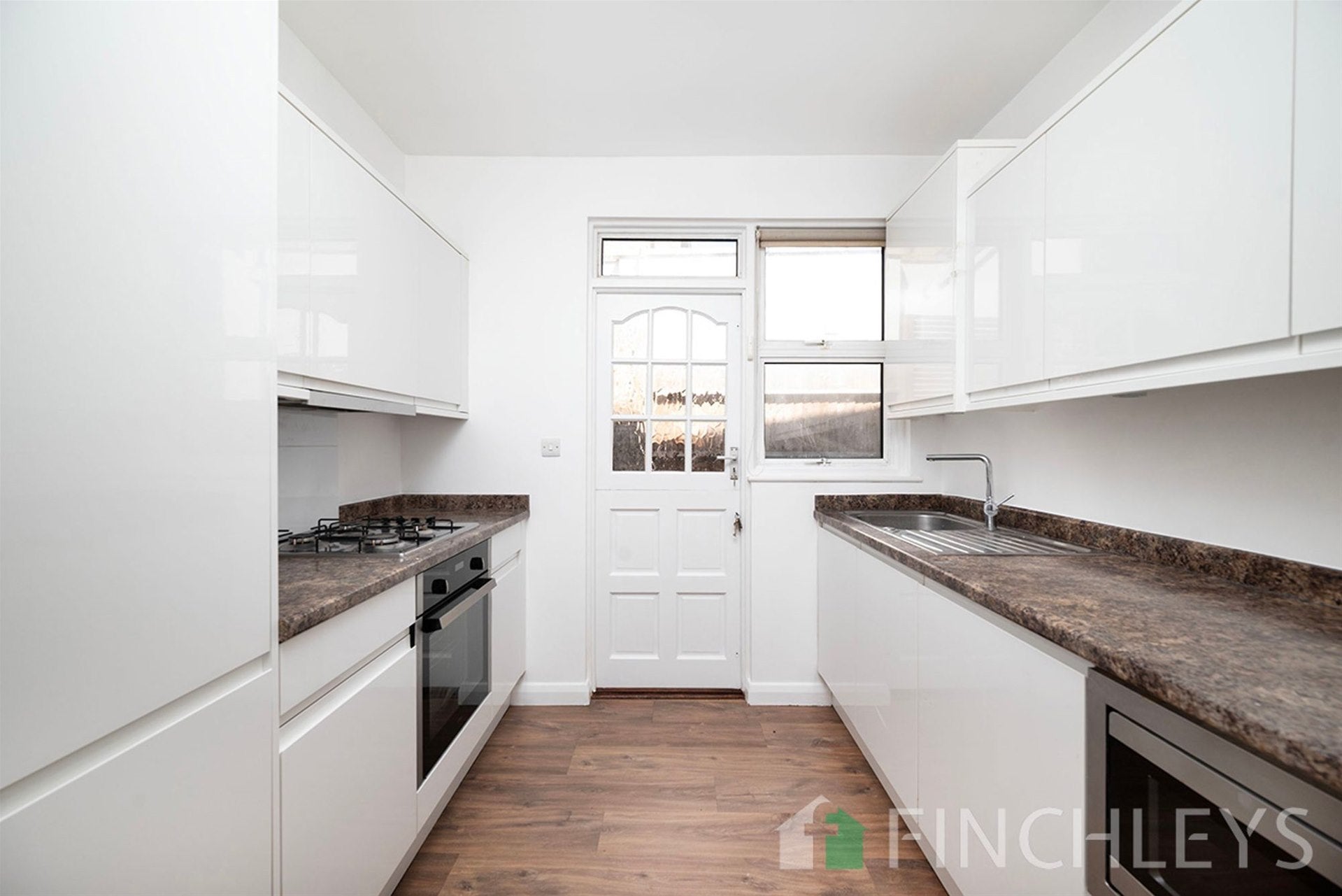Flat Cavendish Avenue in Greater London