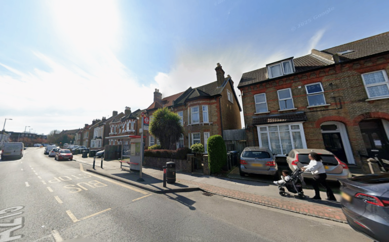 Flat Portland Road in Greater London