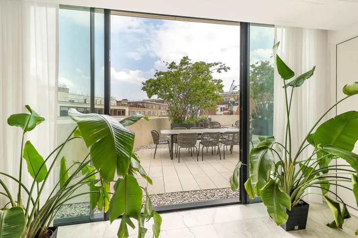 Flat Basil Street in Greater London