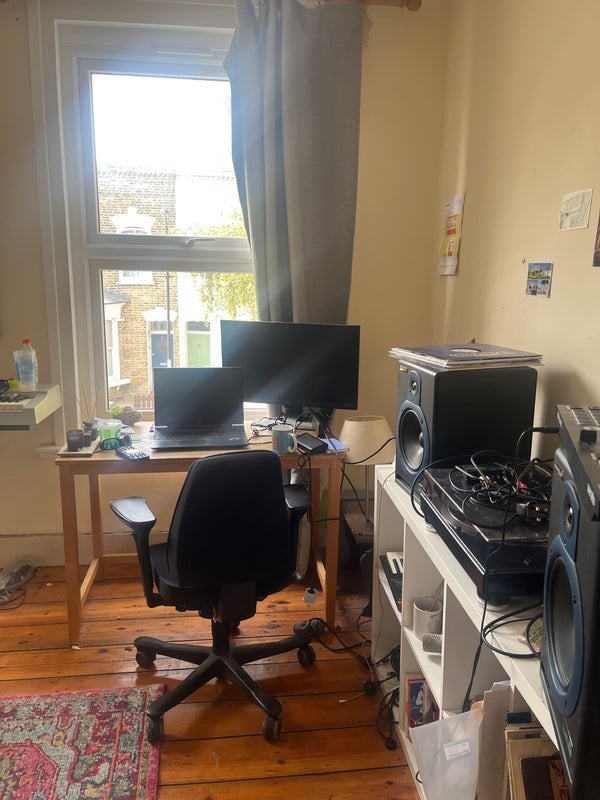Room Ventnor Road in Greater London
