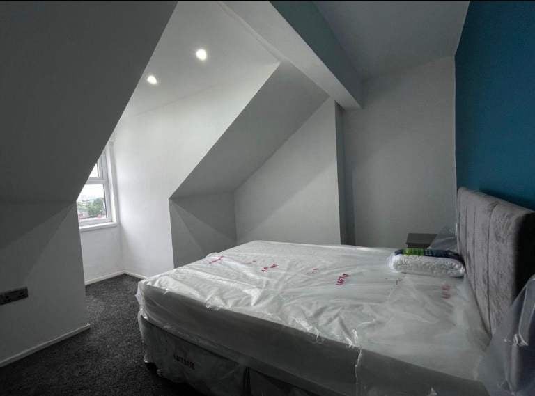 Room Woodhouse Street in Leeds