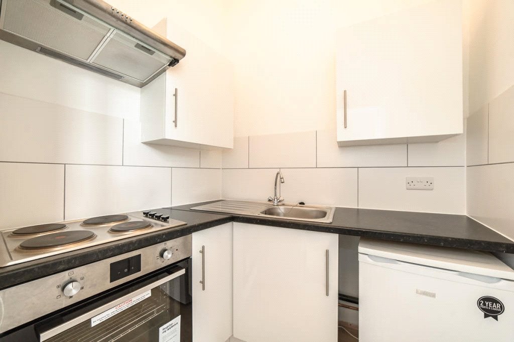 Flat Norwood Road in Greater London