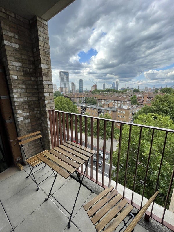Room New Kent Road in Greater London