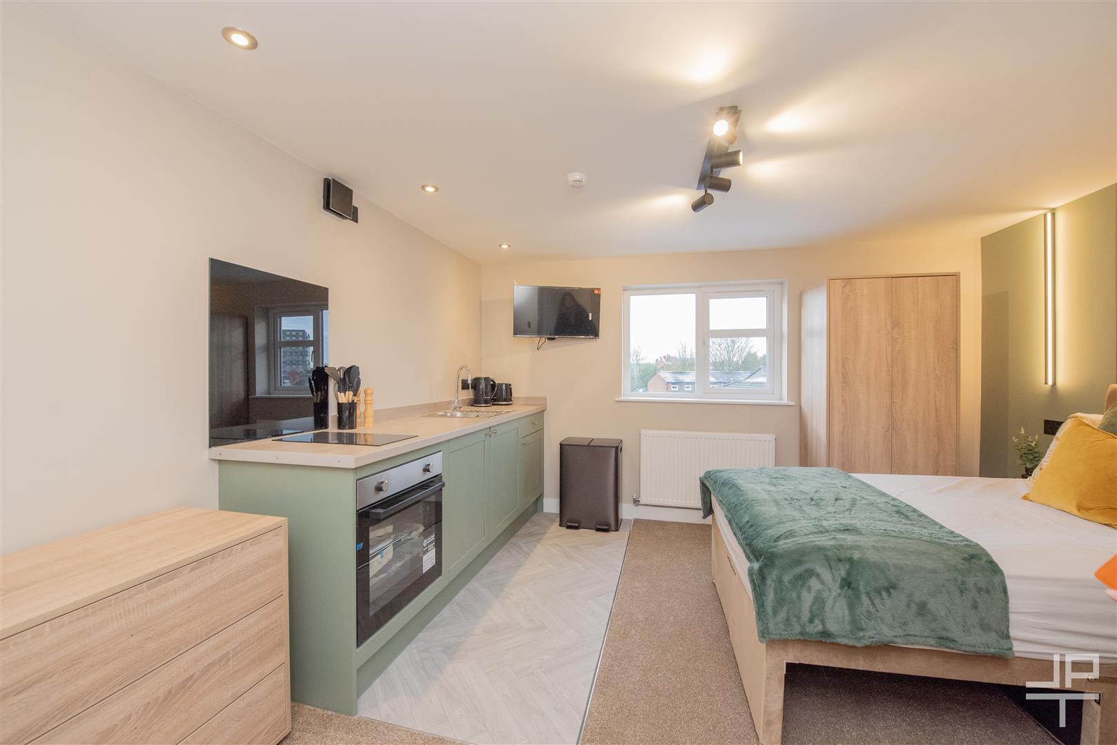 Room Gorsey Lane in Warrington