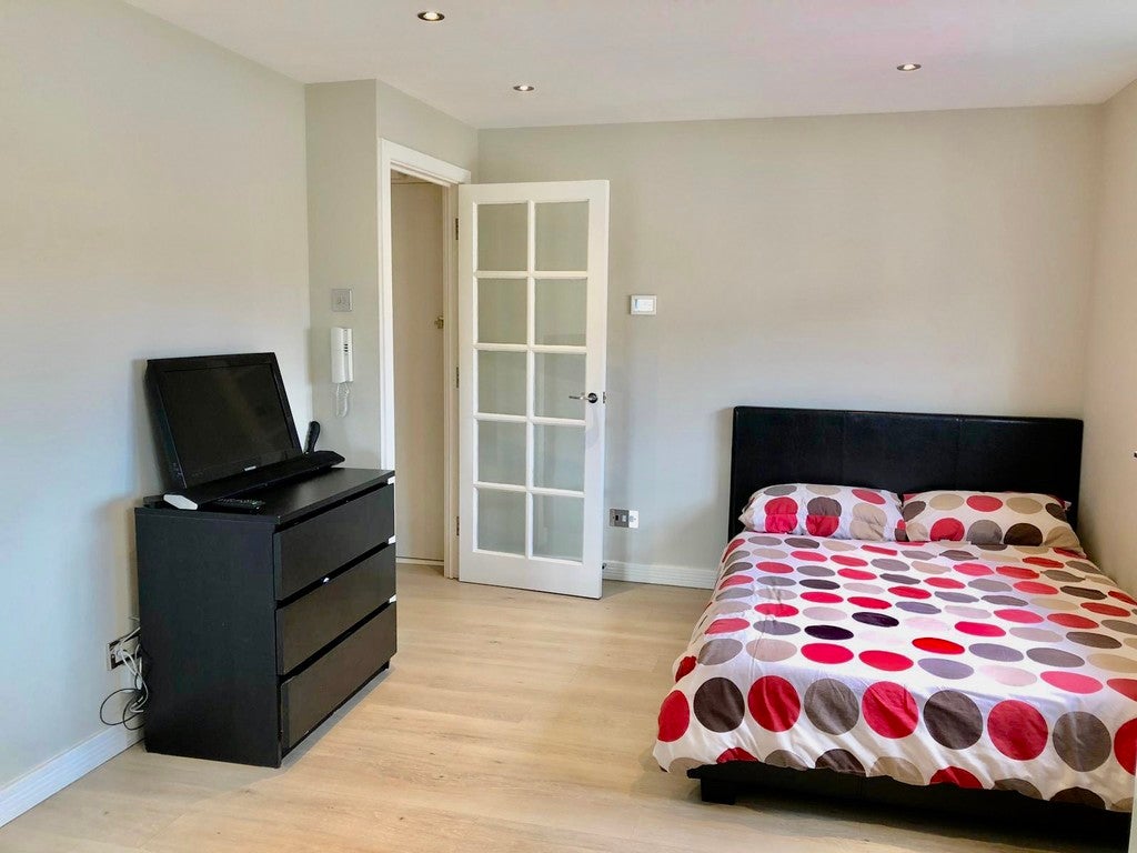 Flat Redford Close in Greater London