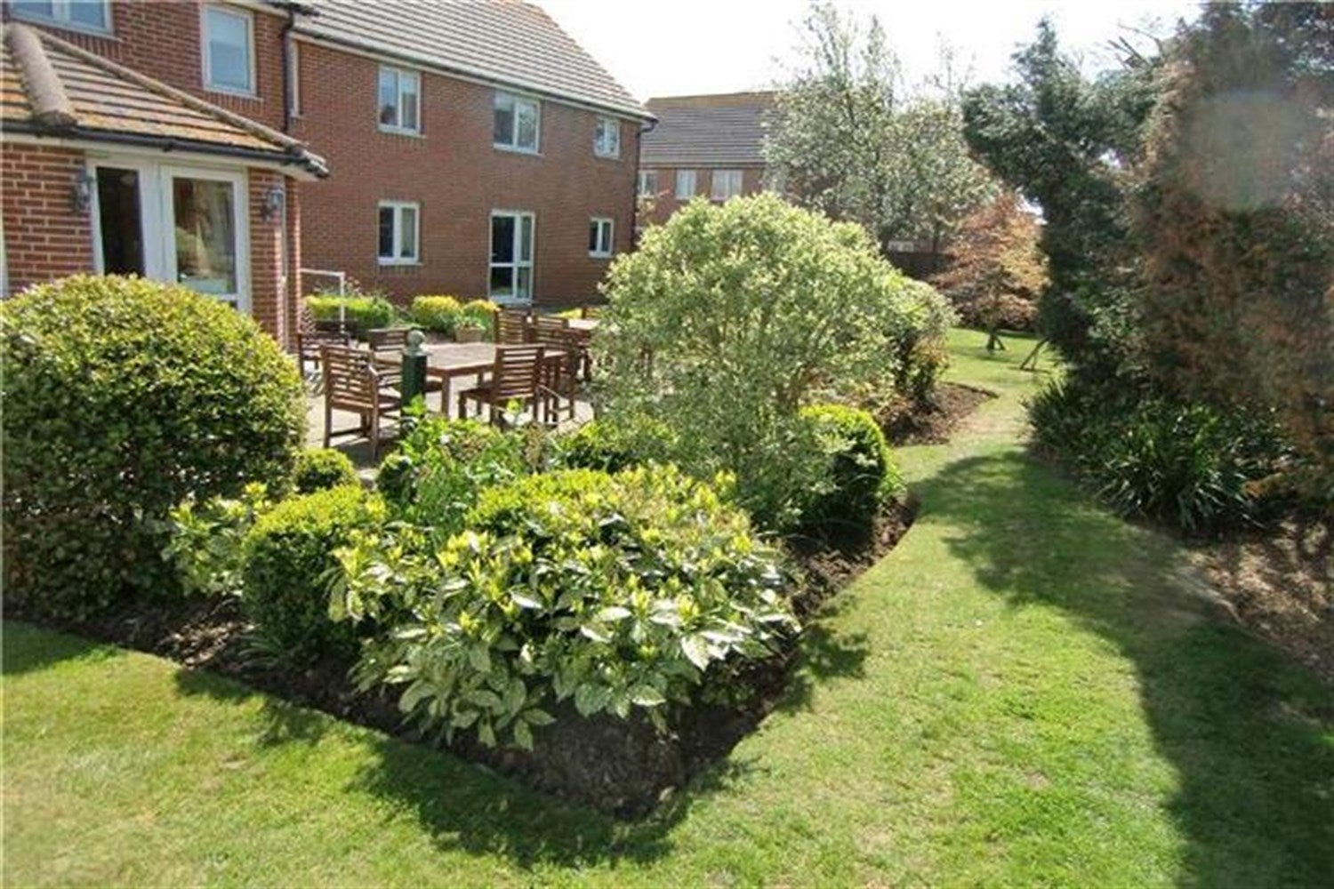 Flat Elmer Road in Arun