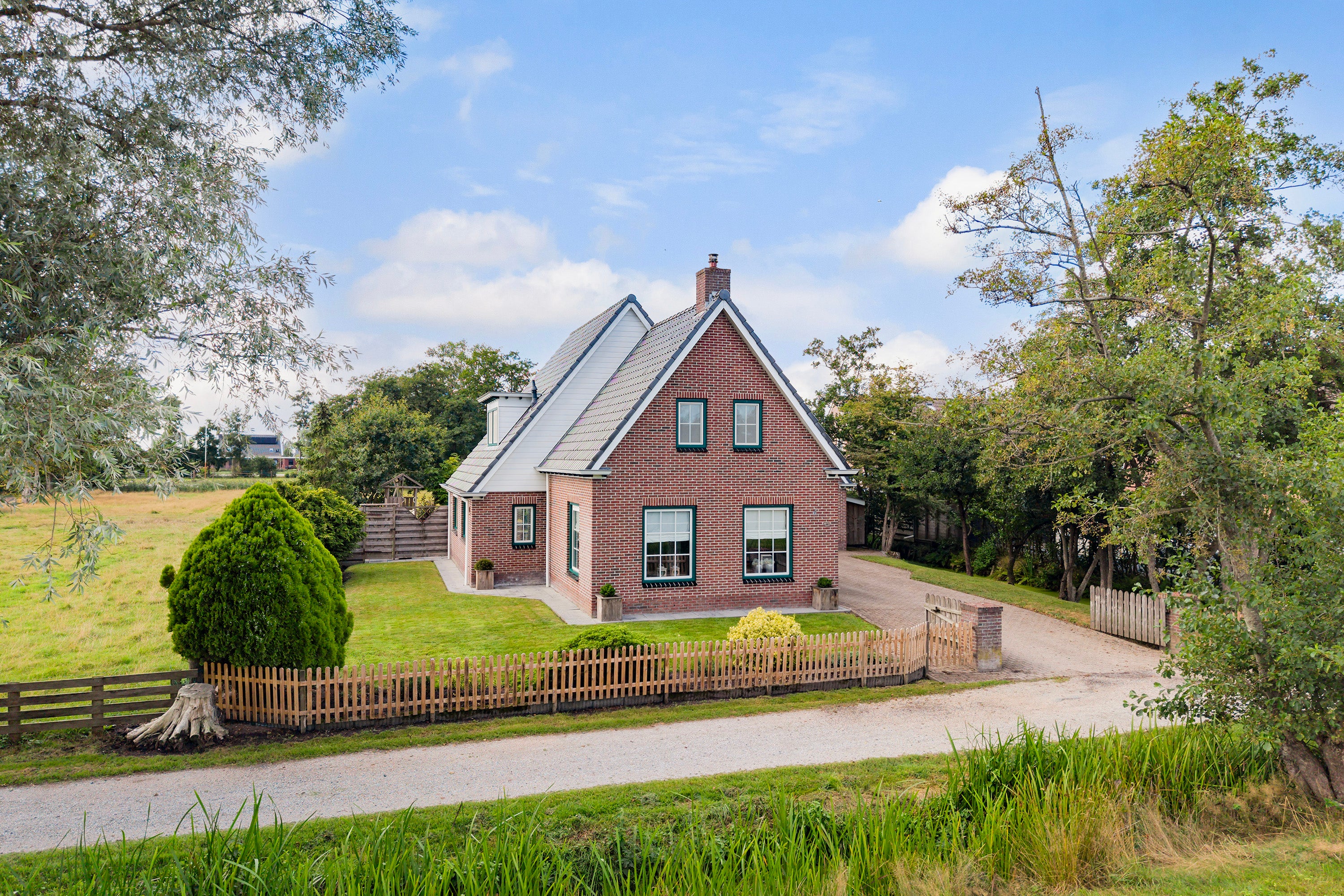 Huis Ds. Feitsmawei 48 in Broeksterwâld