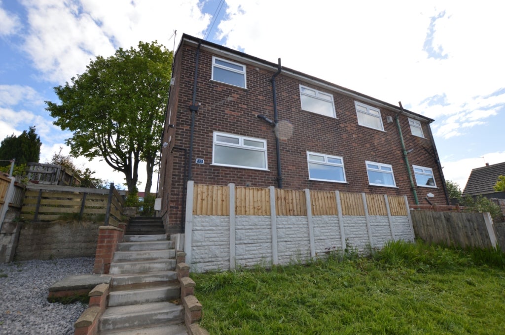 House Harbury Close in Wigan