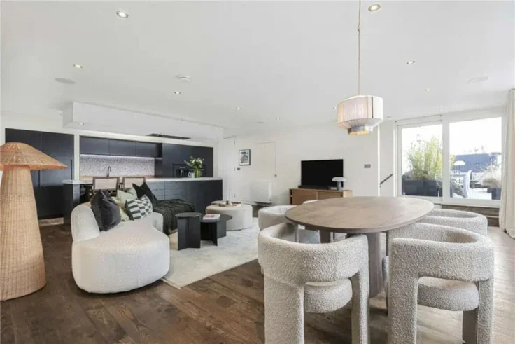 Flat Redchurch Street in Greater London