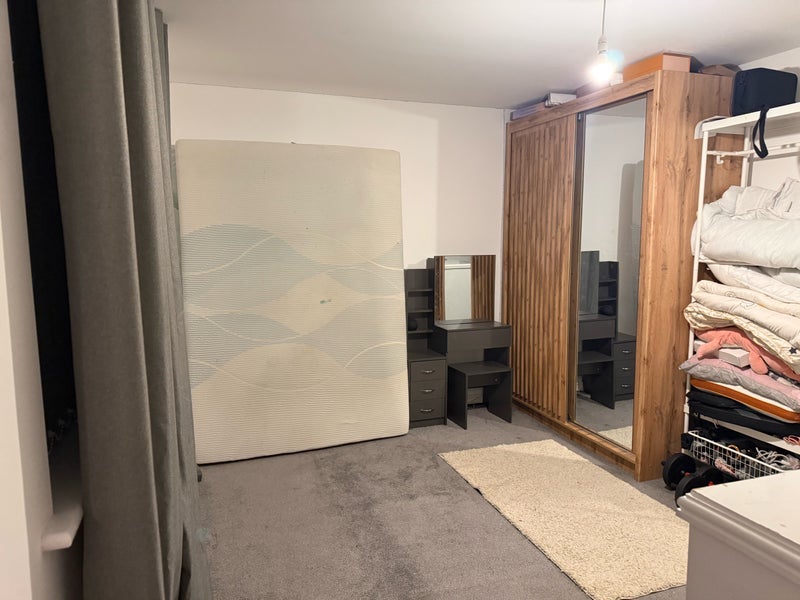 Room Friars Crescent in Milnrow