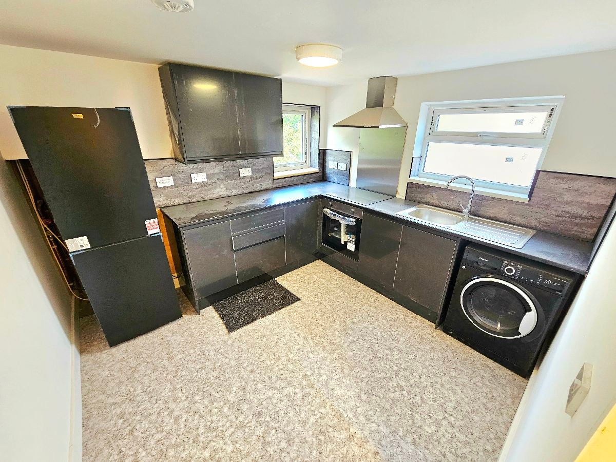 Flat Harwood Road in Manchester
