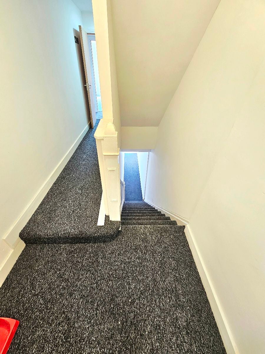 Flat Harwood Road in Manchester