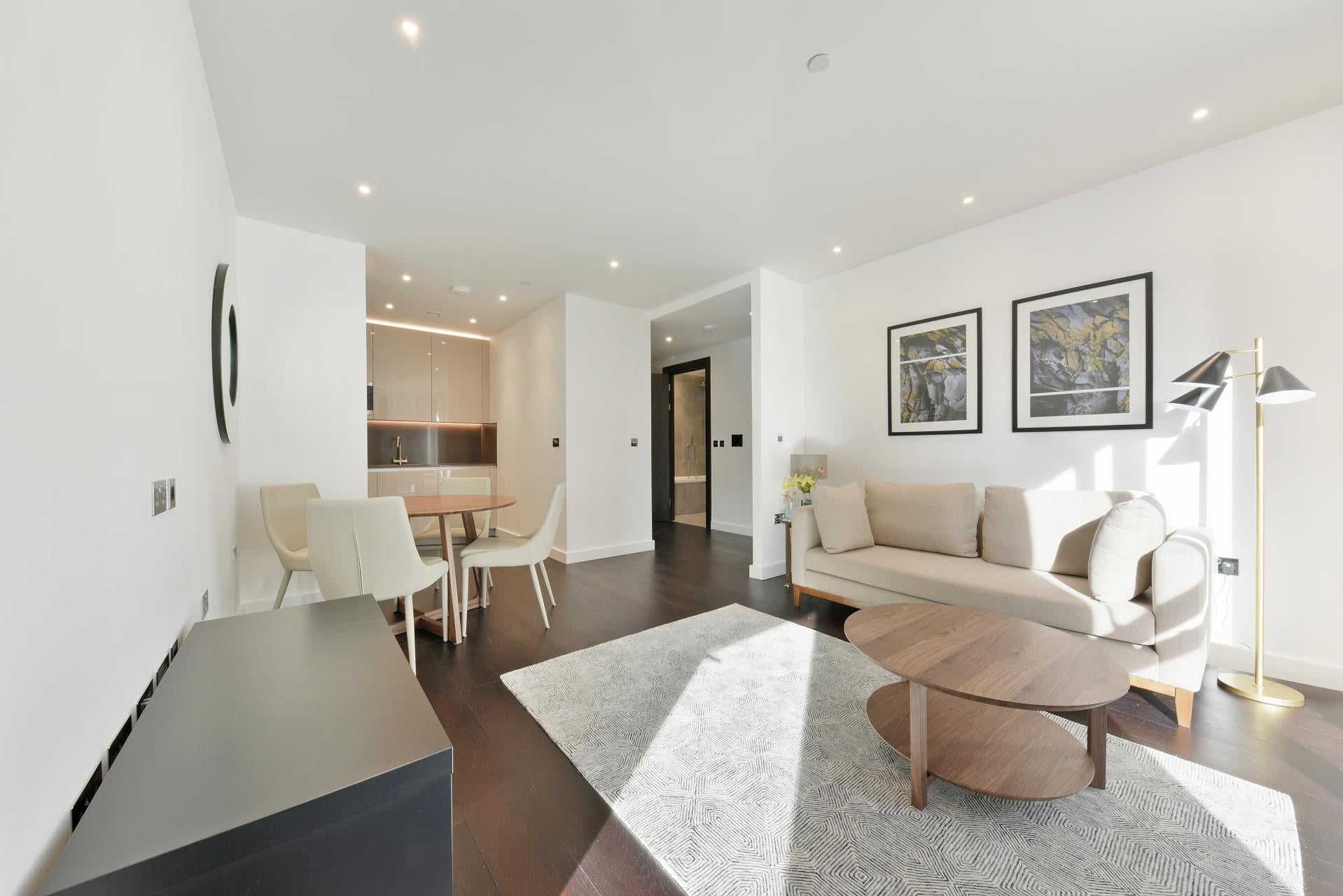 Flat Camlet Way in Greater London