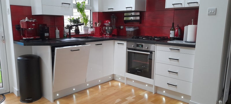 Room Denham Crescent in Greater London