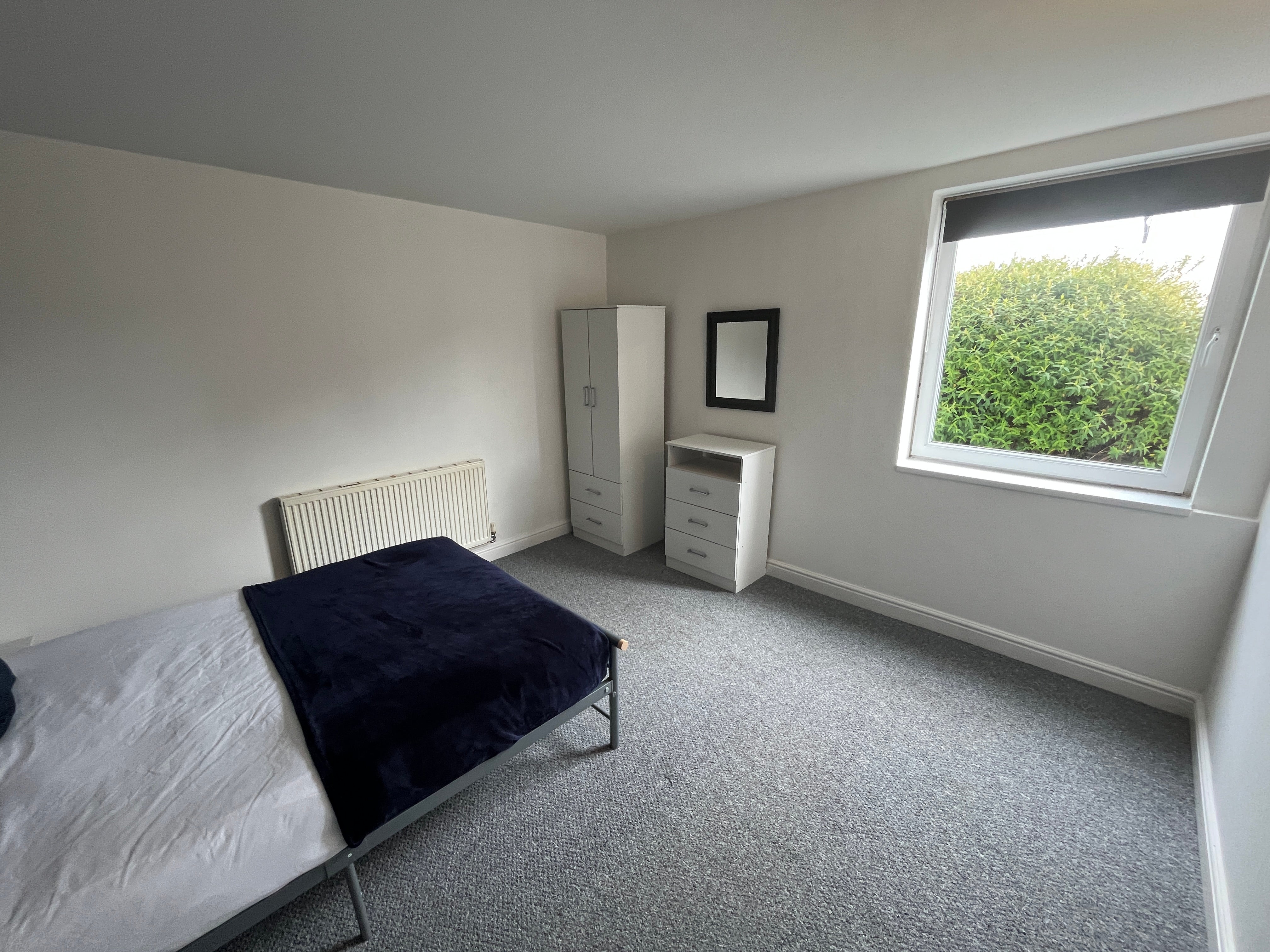 Room Fairholme Drive in Mansfield Woodhouse