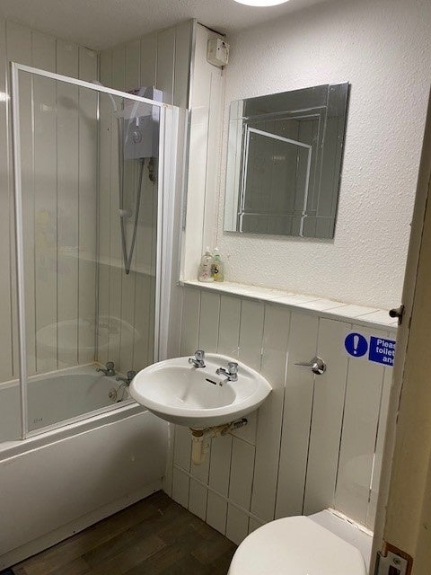 Room Marjoram Place in Milton Keynes
