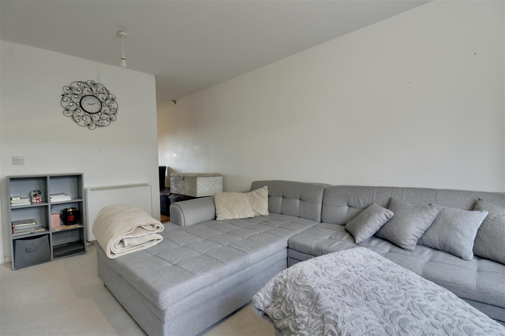 Flat Frobisher Close in Gosport