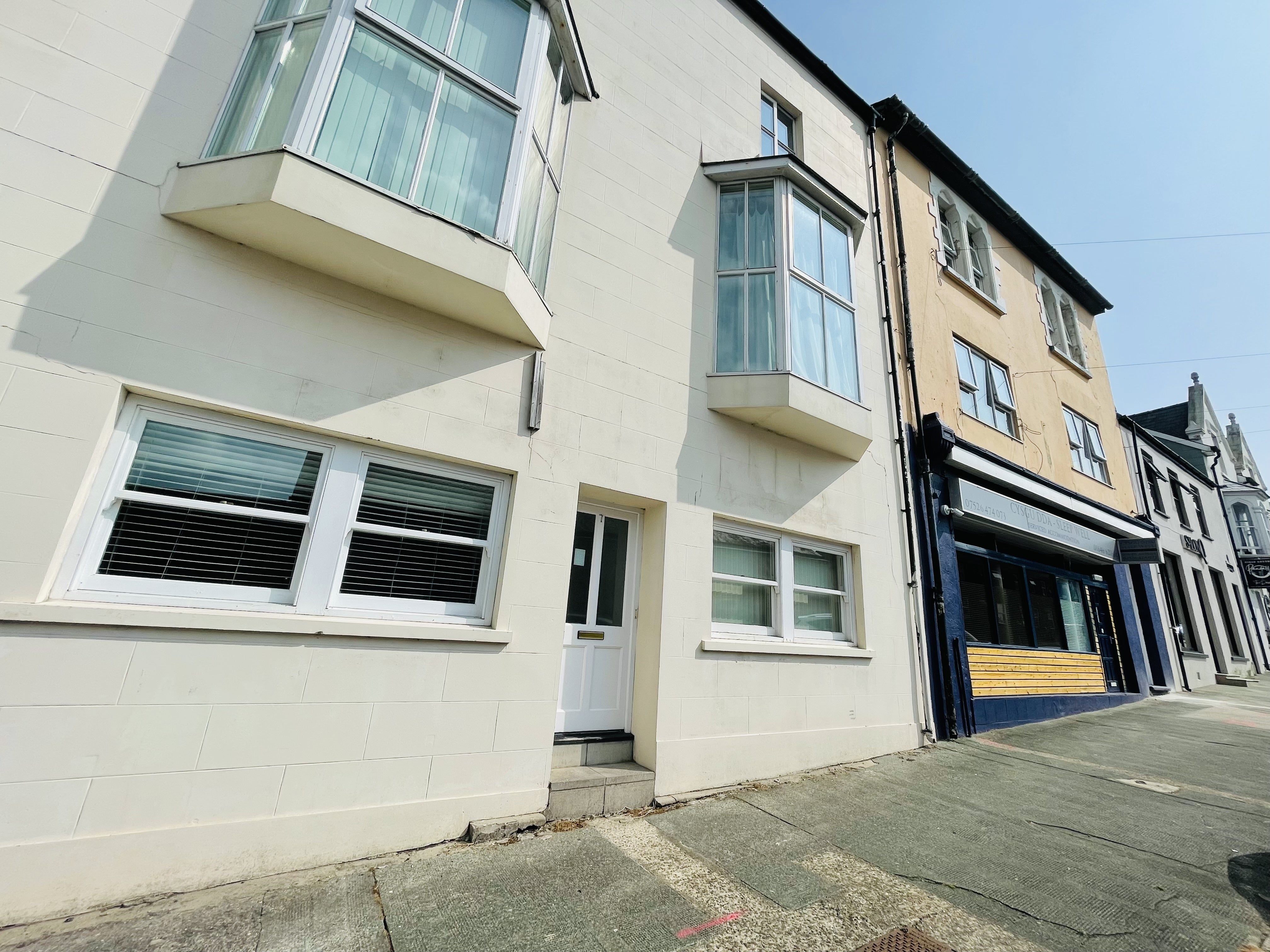 Flat Pembroke Street in Pembroke Dock