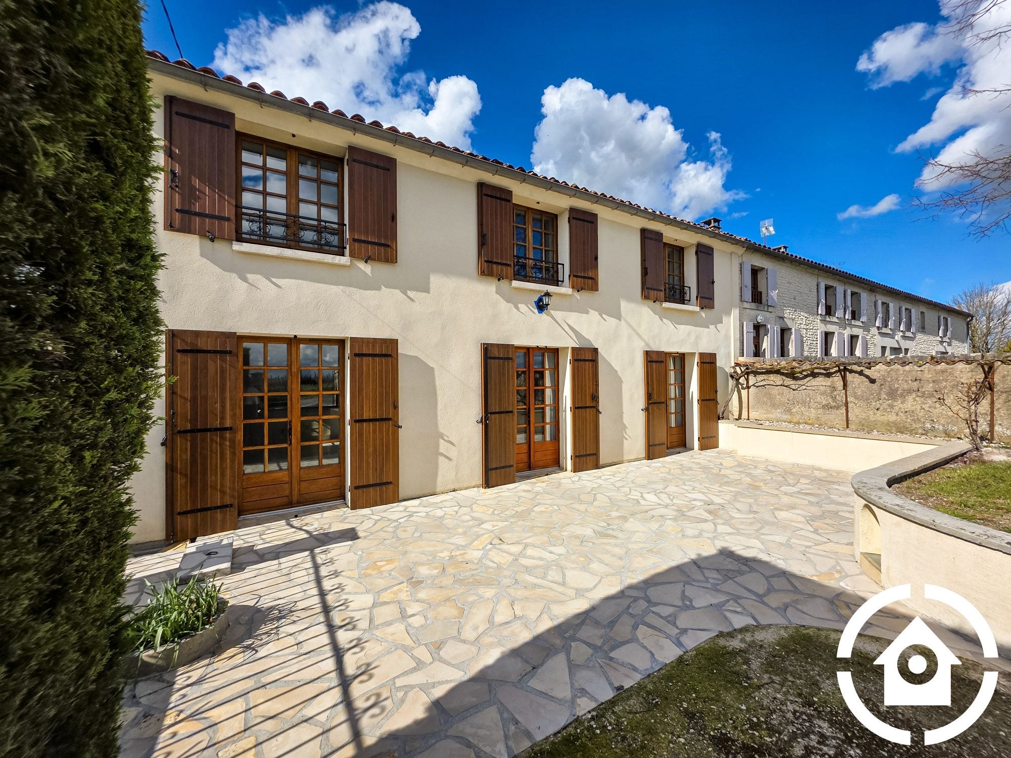 Maison Rue Du Terrier Blanc à St.-Martial-sur-Né