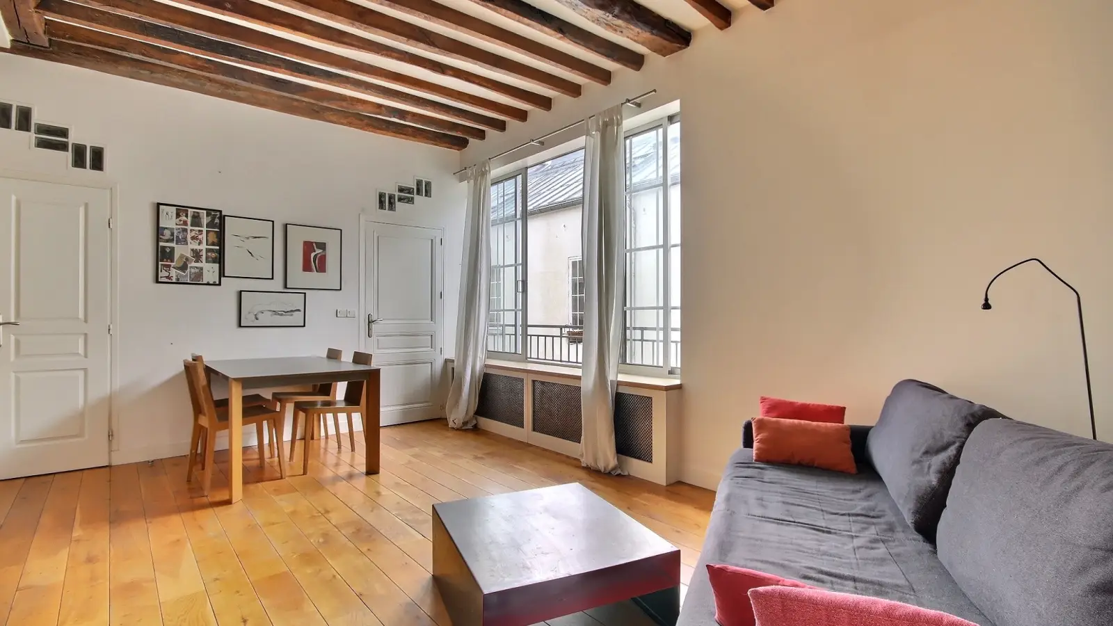 Appartement Cour des Trois Frères à Paris