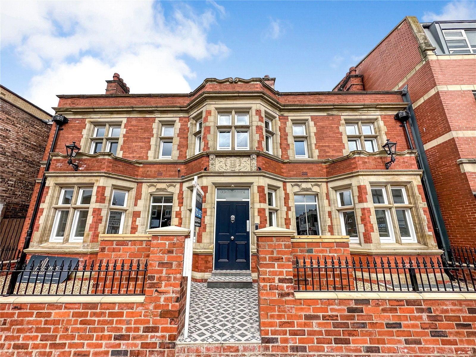 Flat Wilmslow Road in Manchester
