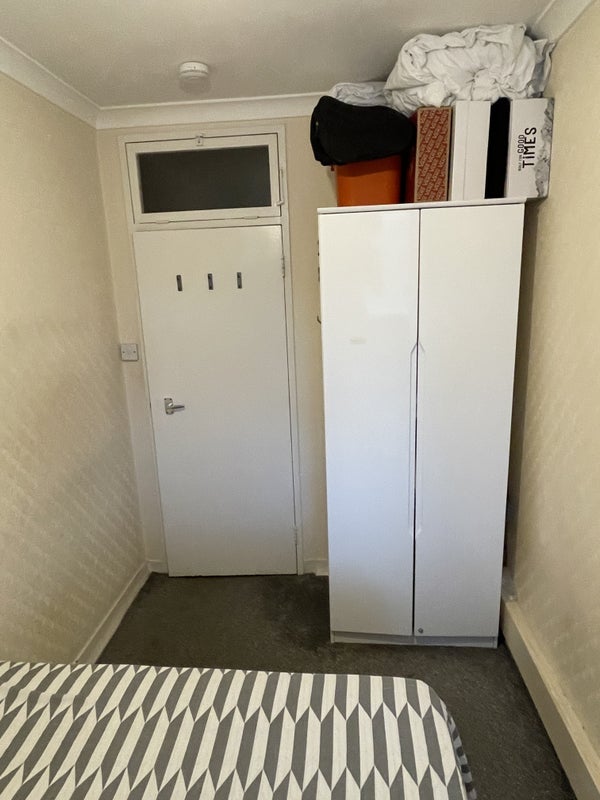 Room Wootton Street in Greater London