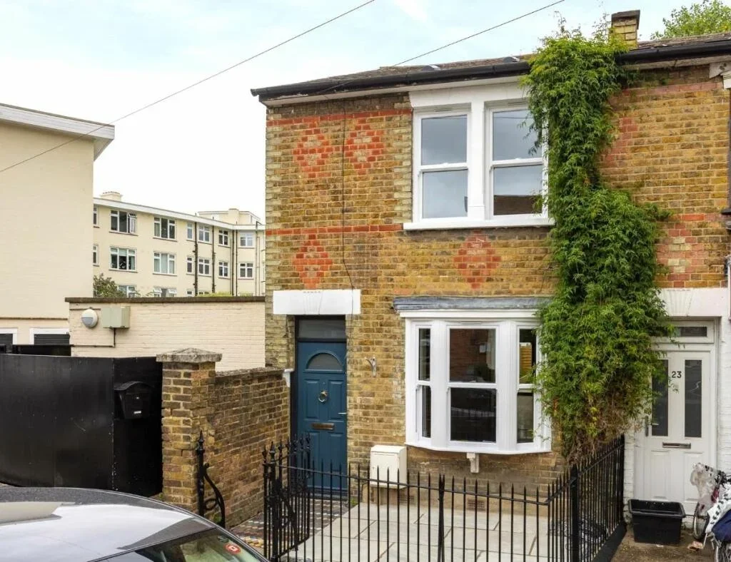 House Winchester Road in Greater London