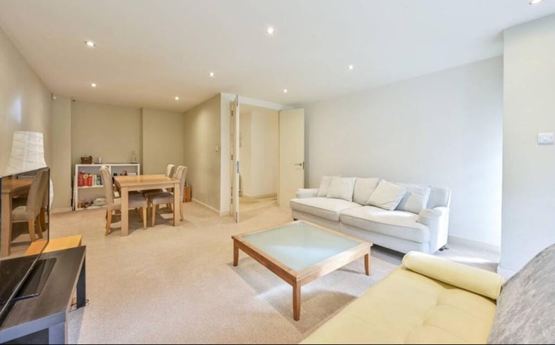Room Putney Hill in Greater London