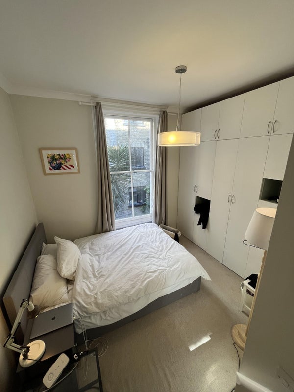 Room Castletown Road in Greater London