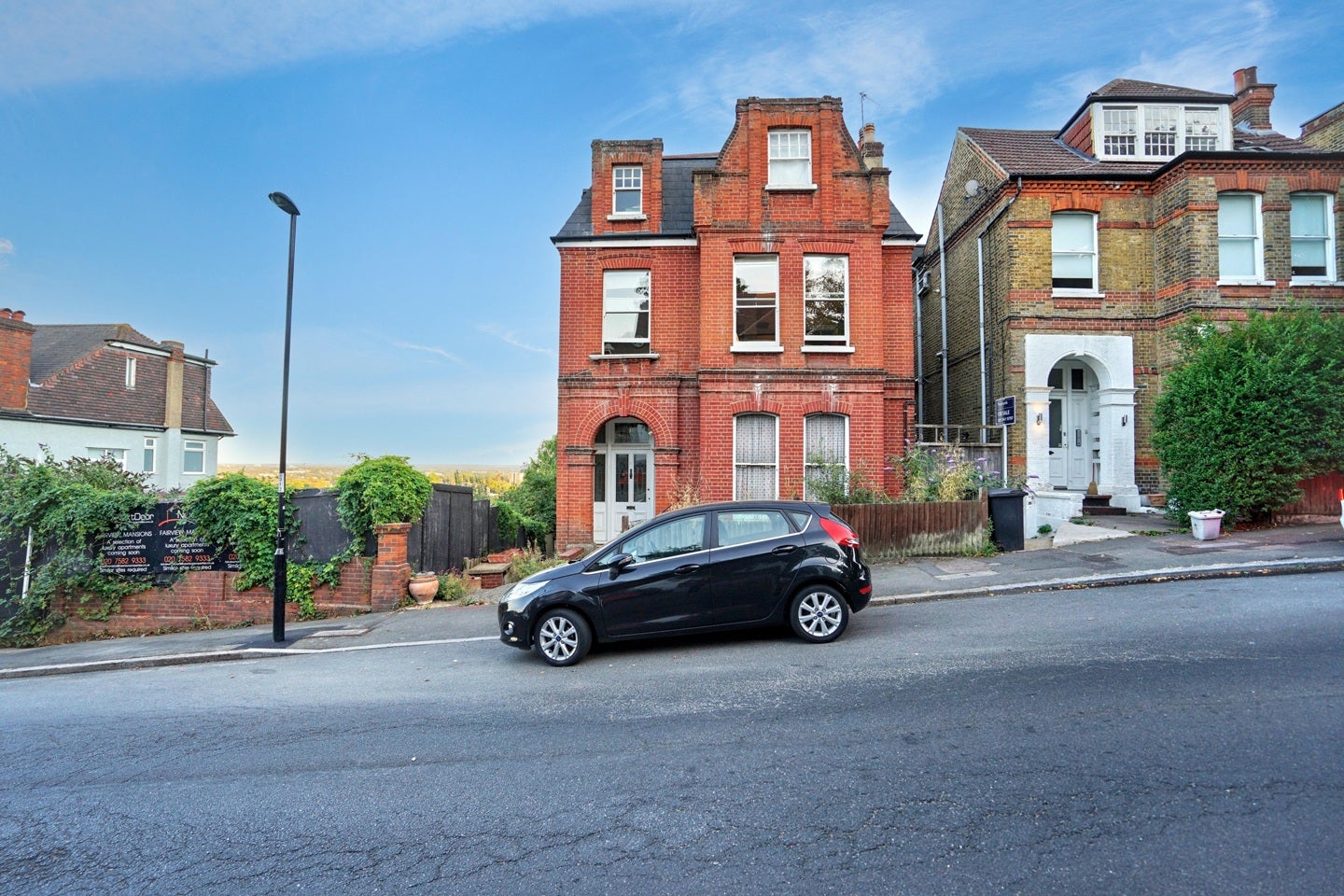 Flat Ewelme Road in Greater London