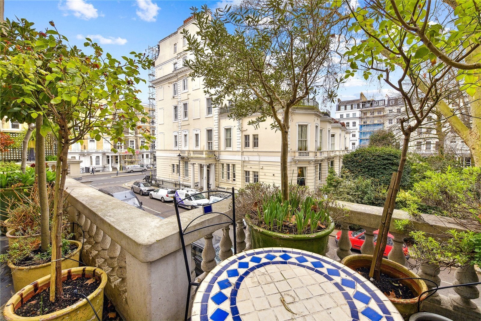 Flat Cornwall Gardens in Greater London