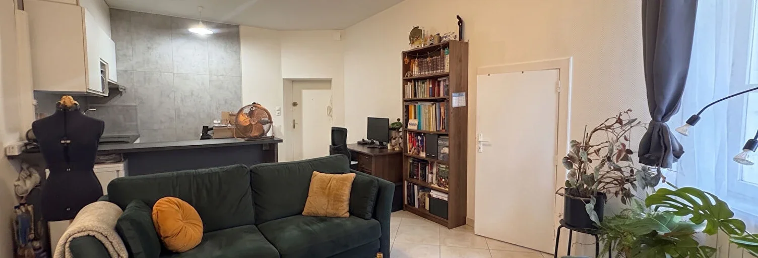Flat Rue Jean-Jacques Rousseau in Nantes