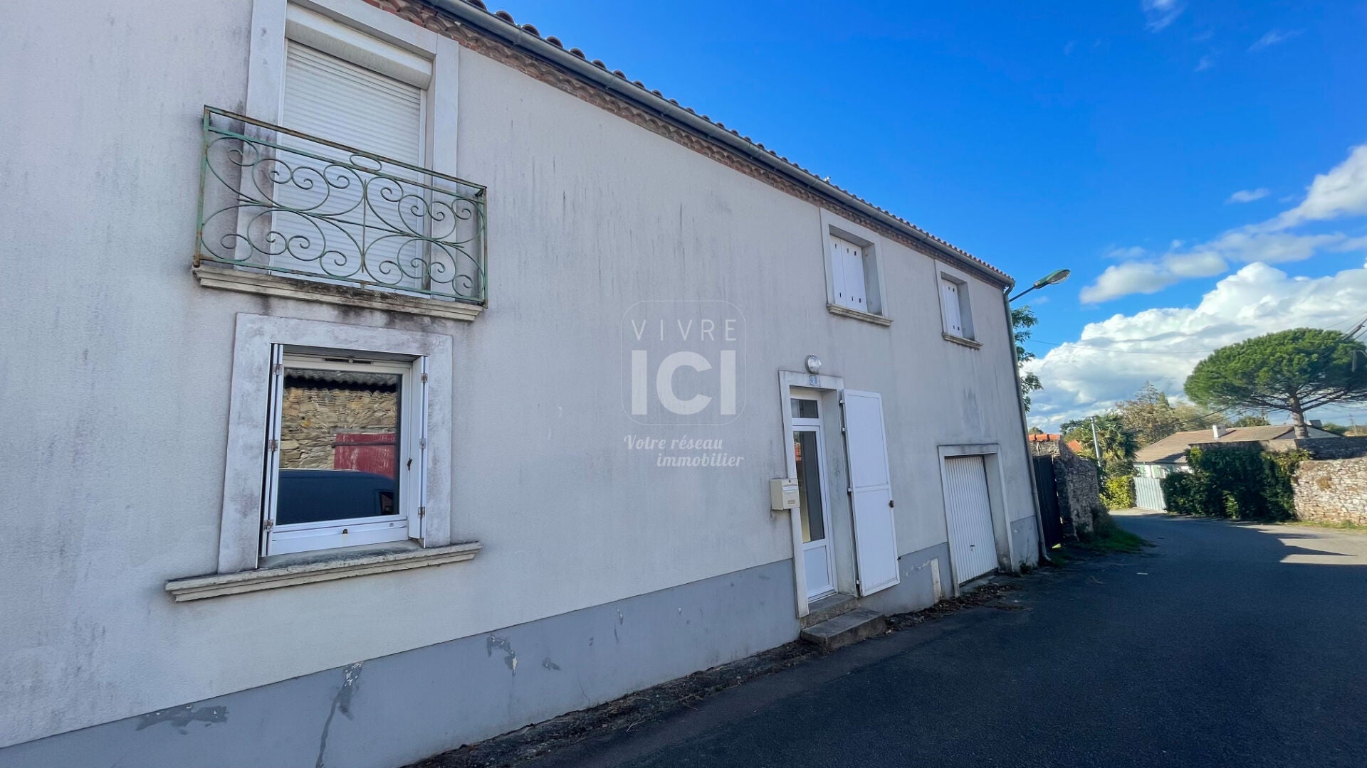 House Rue de la Mairie in Frossay