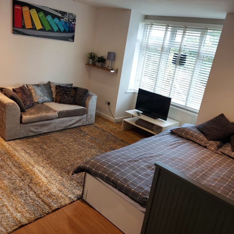 Room Hartfield Crescent in Greater London