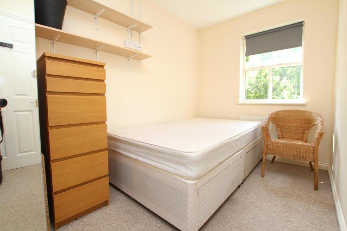 Room Wren Close in Stoke Gifford