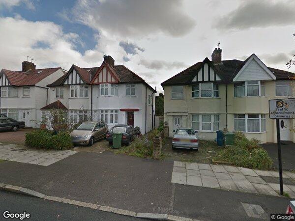 Room Camrose Avenue in Greater London