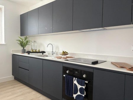 Flat Peach Street in Wokingham