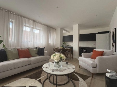 Flat Peach Street in Wokingham